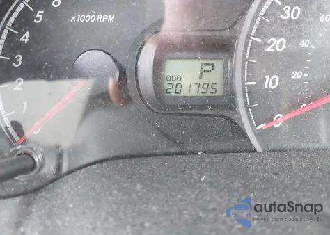 2011 Toyota Sienna Le V6 z USA, uszkodzony, nr VIN 5TDKK3DC2BS006651